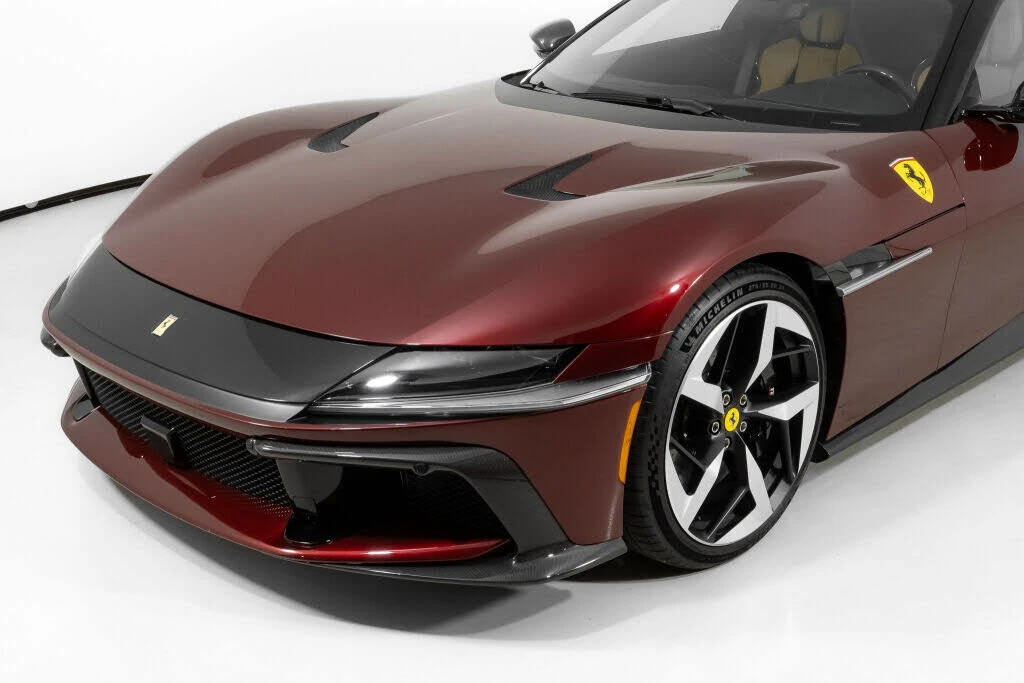 2025 Ferrari 12Cilindri - Image 15 of 31