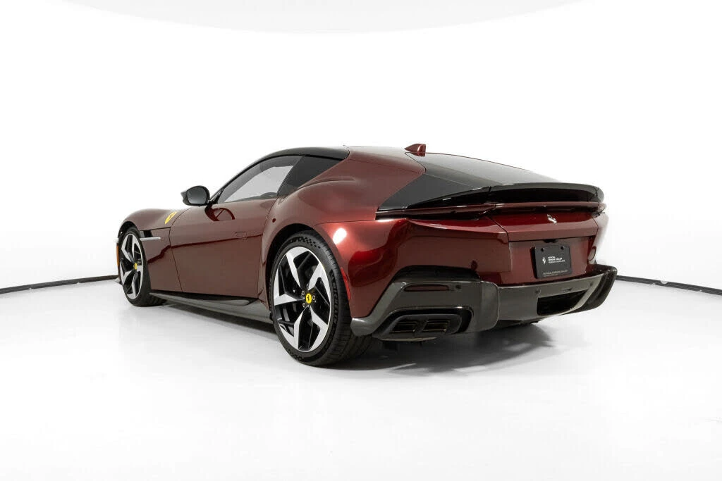 2025 Ferrari 12Cilindri - Image 4 of 31