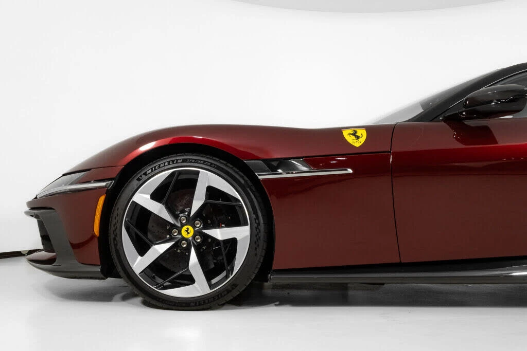 2025 Ferrari 12Cilindri - Image 18 of 31