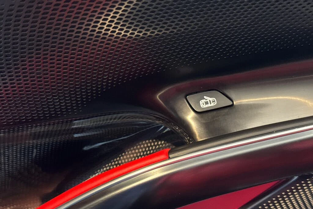 2025 Ferrari 12Cilindri - Image 13 of 31
