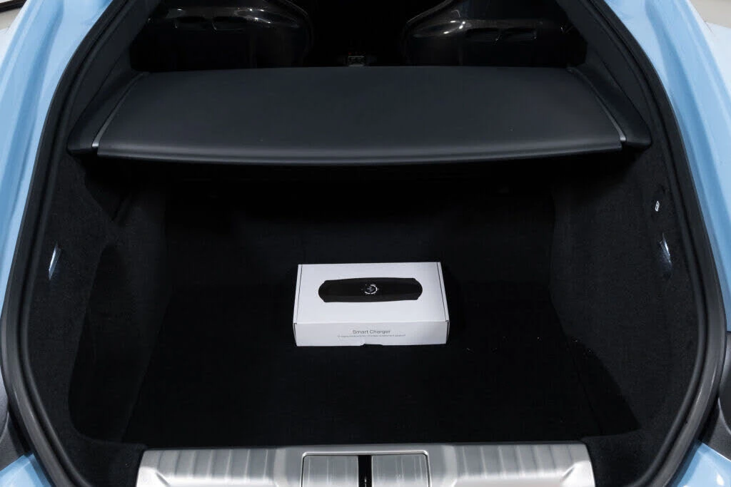 2025 Ferrari 12Cilindri - Image 23 of 31
