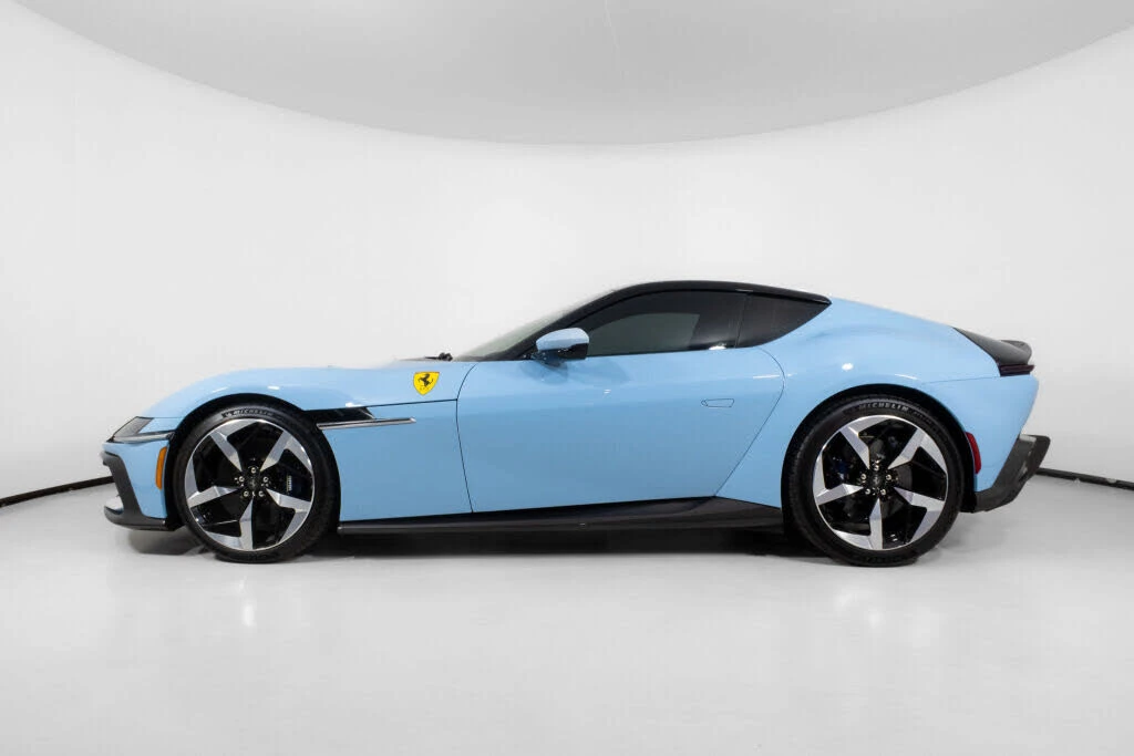 2025 Ferrari 12Cilindri - Image 3 of 31