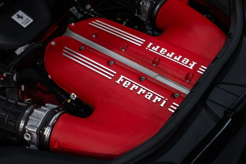 2025 Ferrari 12Cilindri - Image 16 of 31