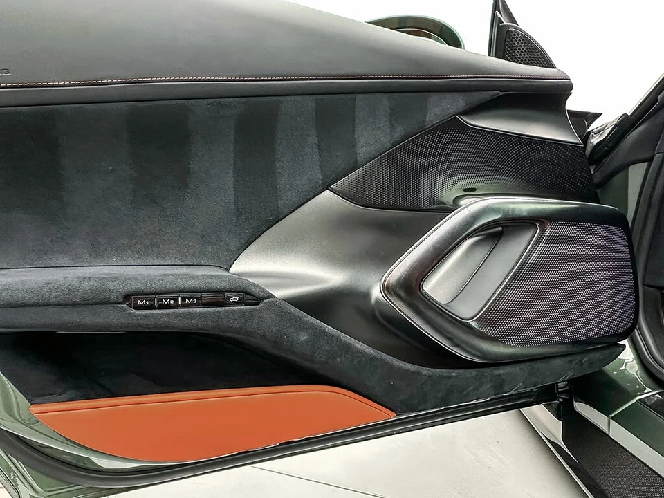 2025 Ferrari 12Cilindri - Image 16 of 31