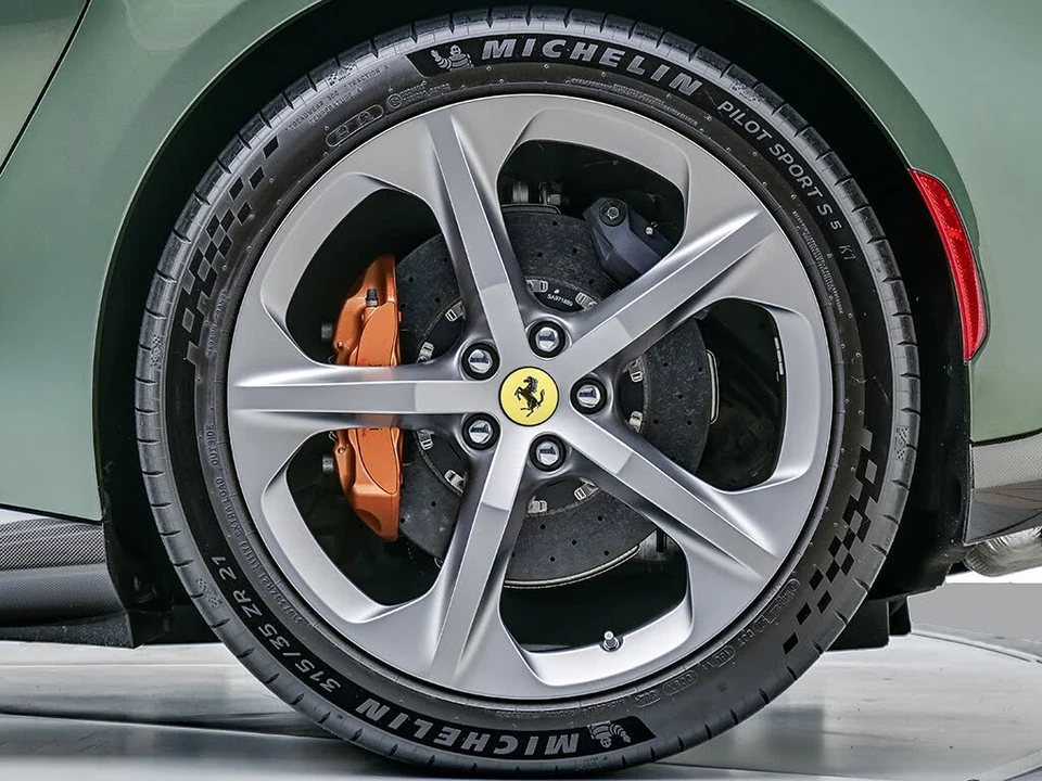 2025 Ferrari 12Cilindri - Image 31 of 31