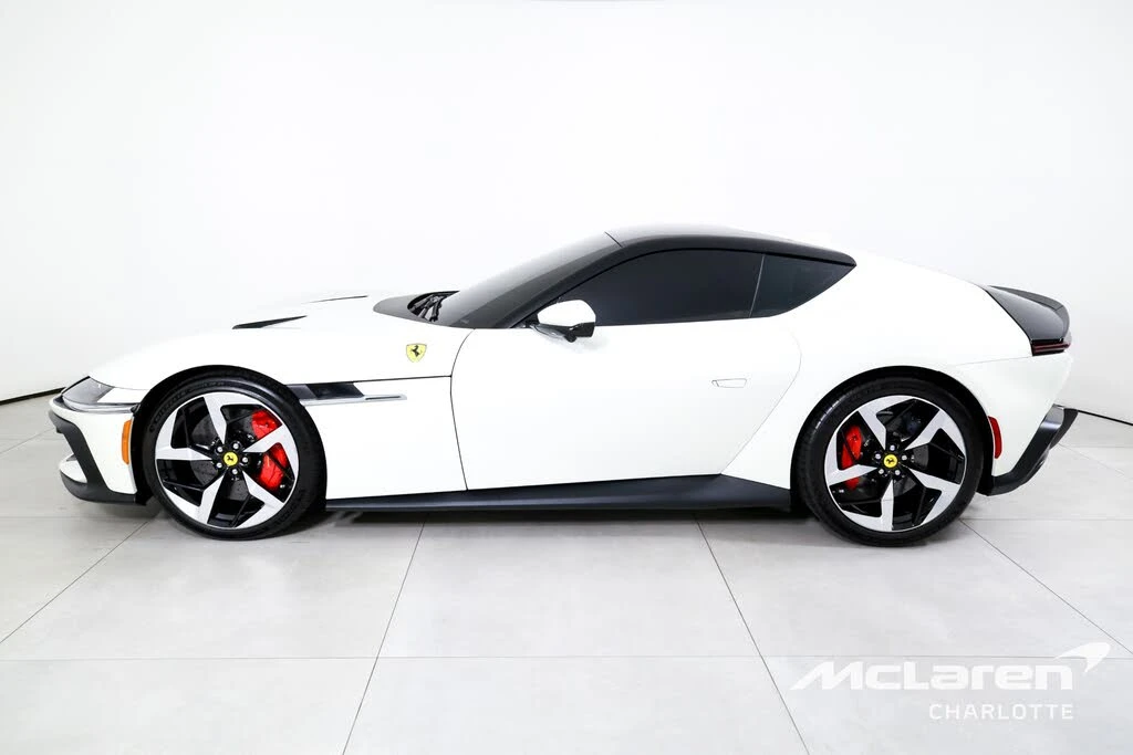 2025 Ferrari 12Cilindri - Image 5 of 31