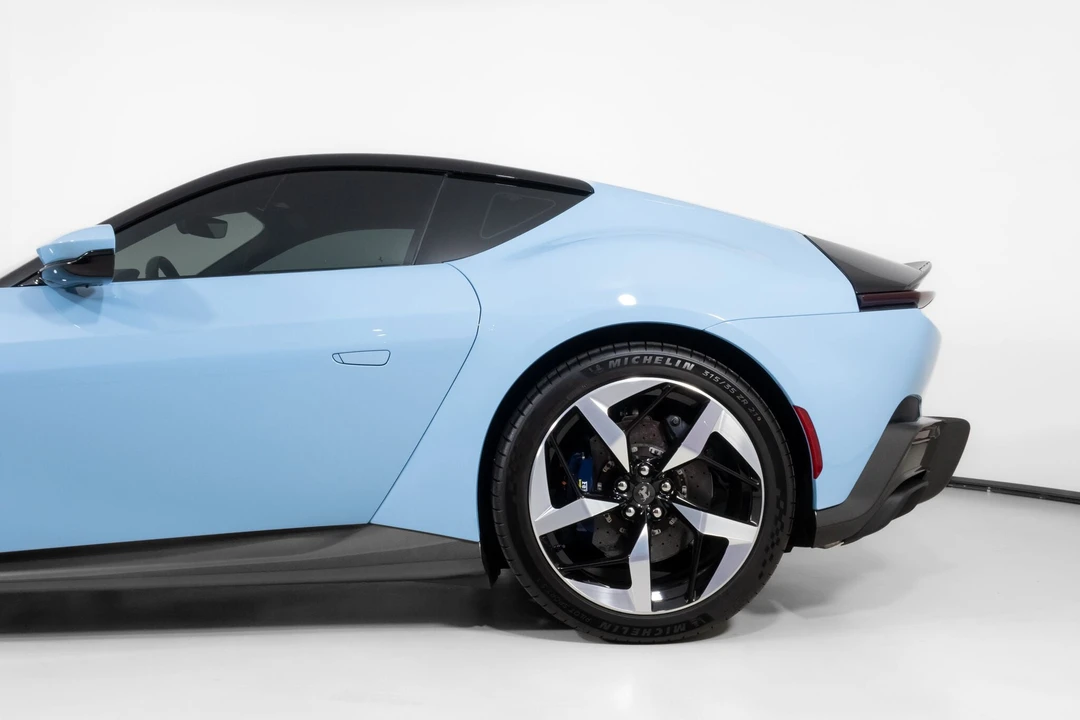 2025 Ferrari 12Cilindri - Image 18 of 31