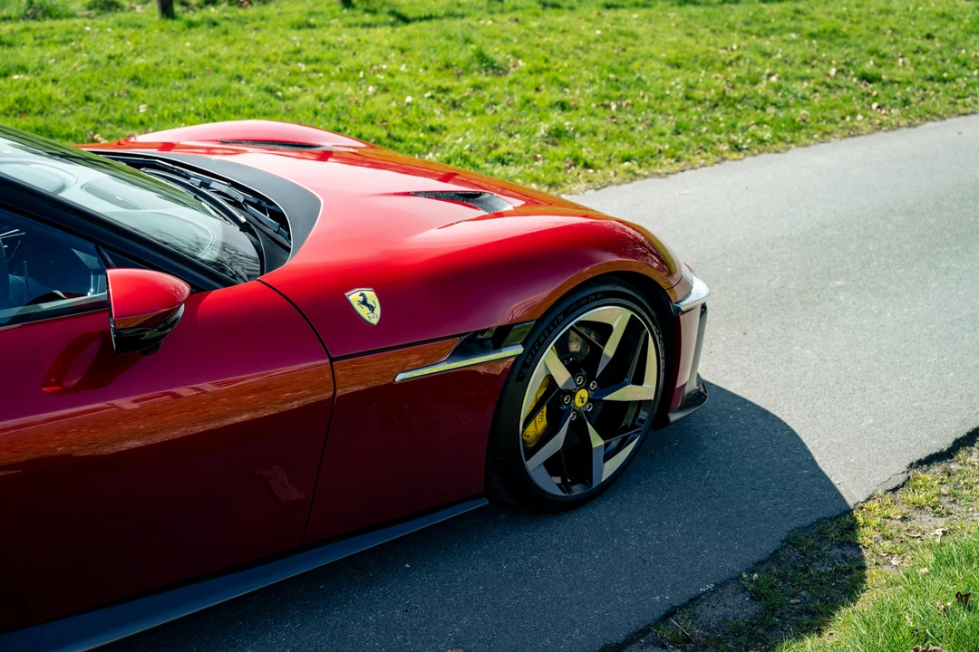 2025 Ferrari 12Cilindri - Image 29 of 31