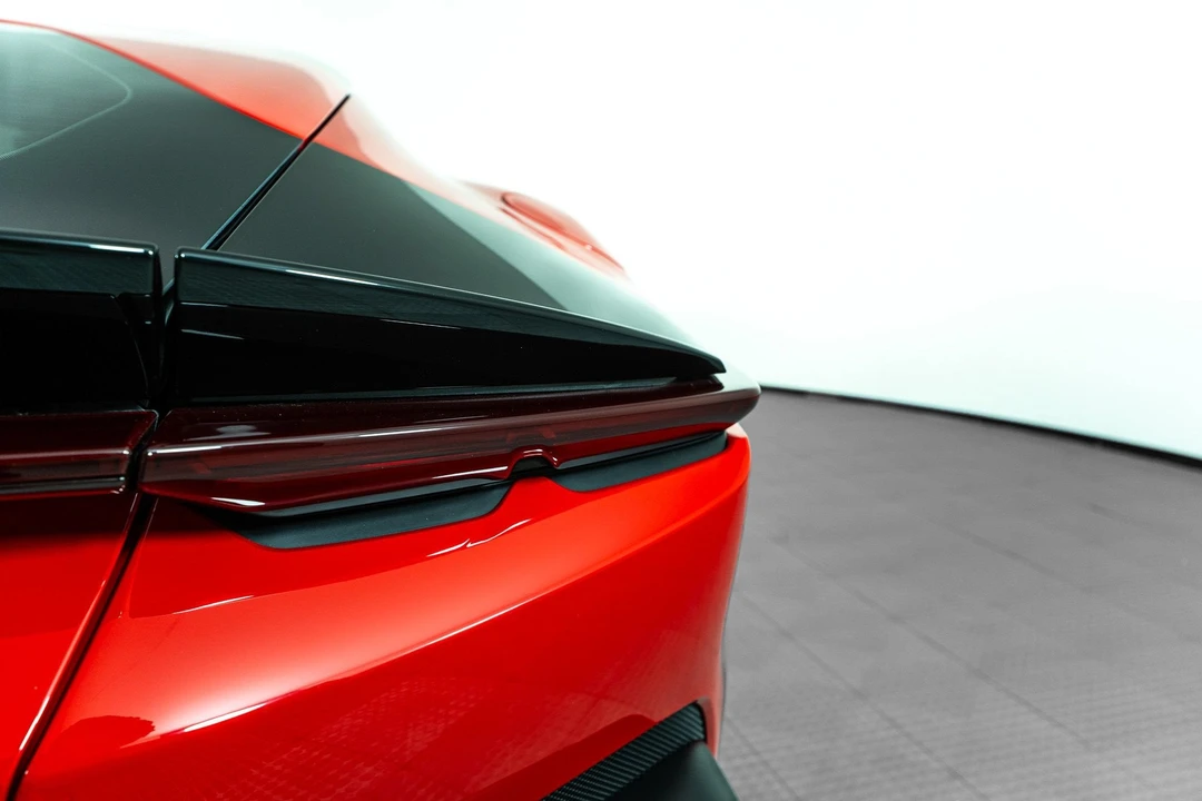 2025 Ferrari 12Cilindri - Image 24 of 31
