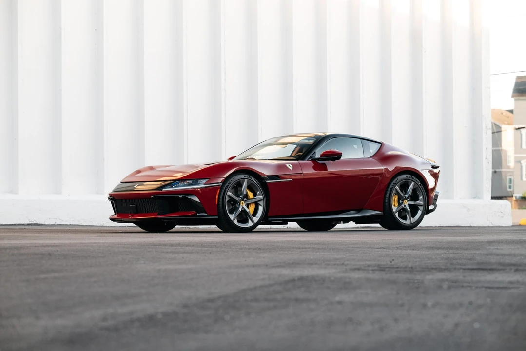 2025 Ferrari 12Cilindri - Image 8 of 31
