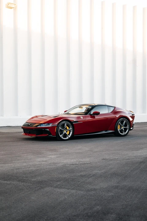 2025 Ferrari 12Cilindri - Image 9 of 31