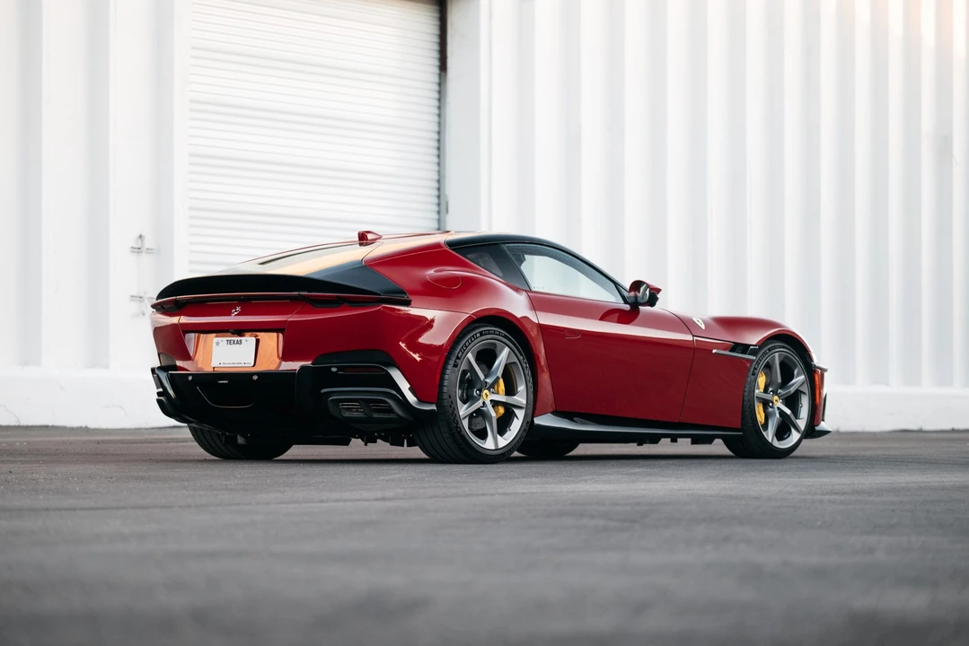 2025 Ferrari 12Cilindri - Image 17 of 31