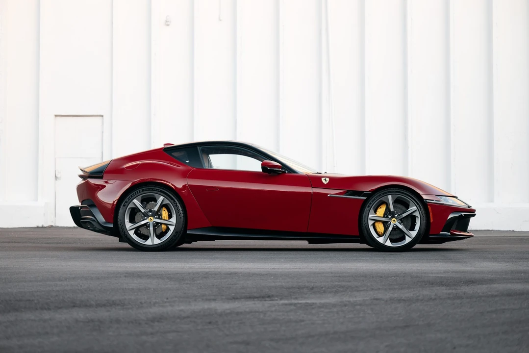 2025 Ferrari 12Cilindri - Image 19 of 31