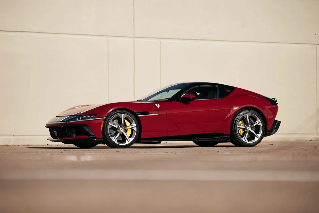 2025 Ferrari 12Cilindri - Image 25 of 31