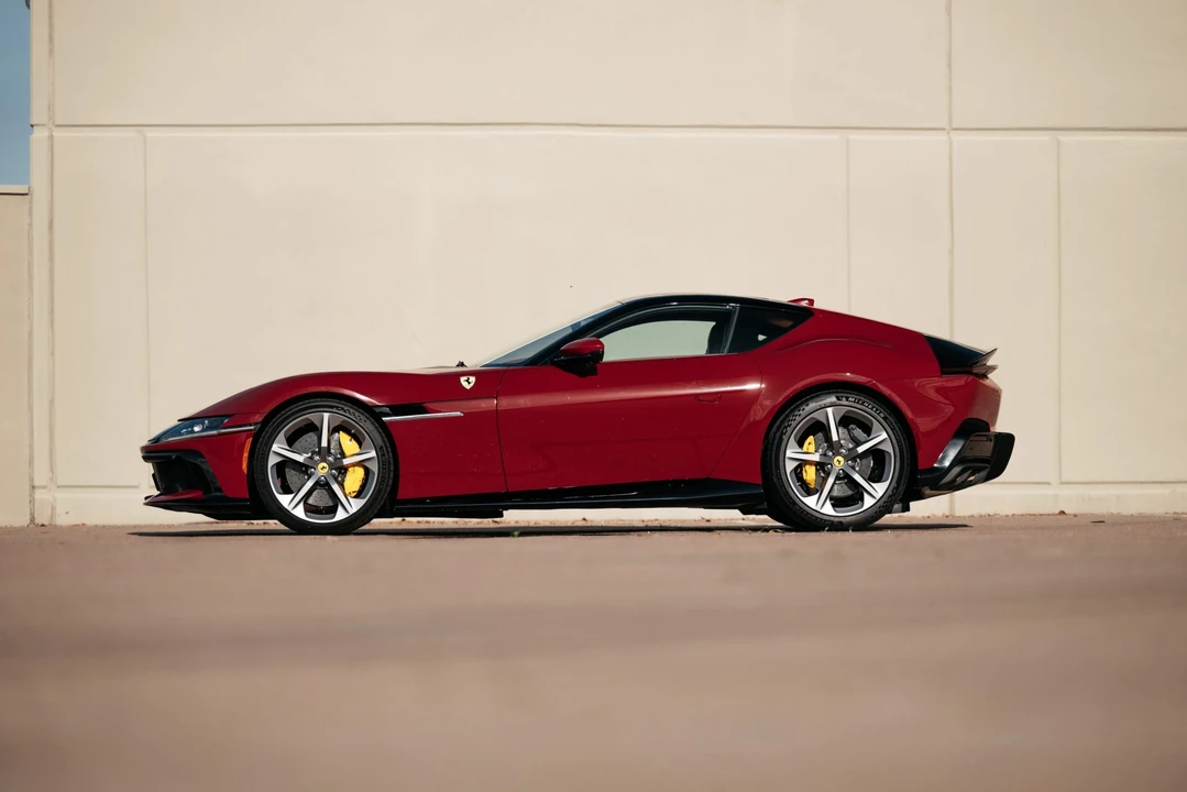 2025 Ferrari 12Cilindri - Image 26 of 31