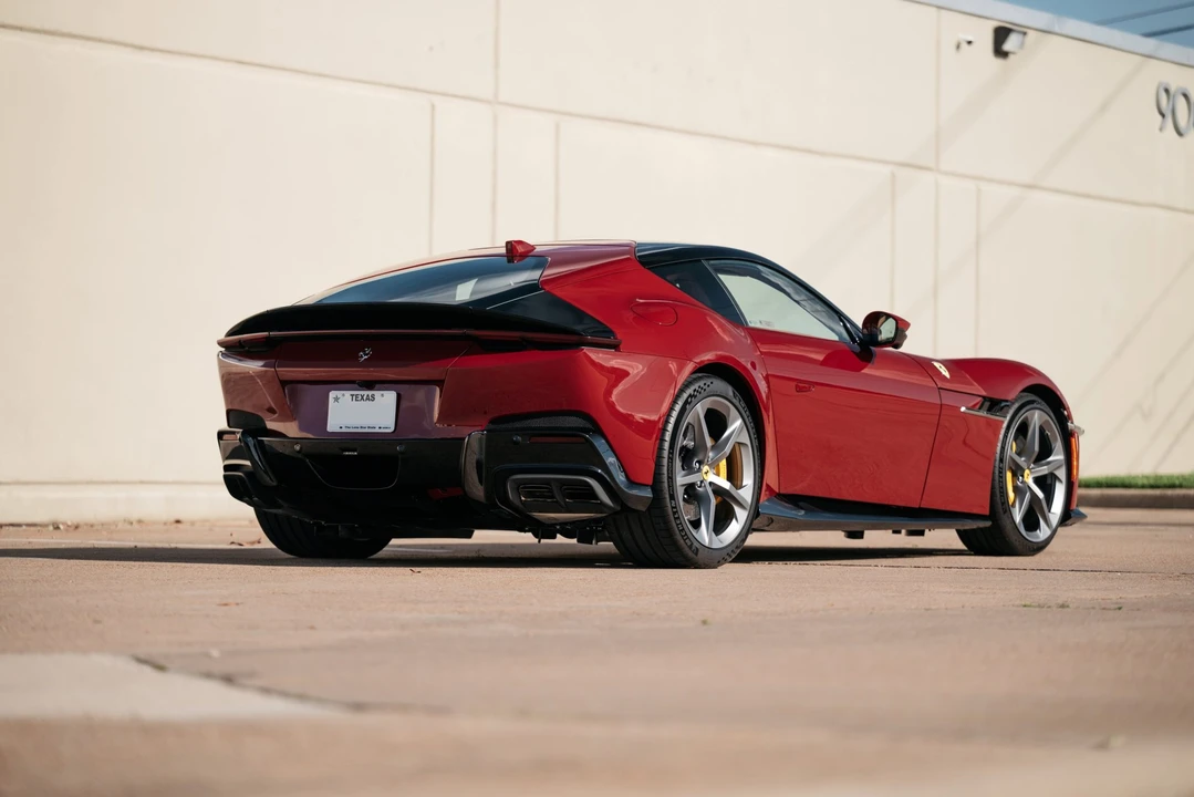 2025 Ferrari 12Cilindri - Image 29 of 31