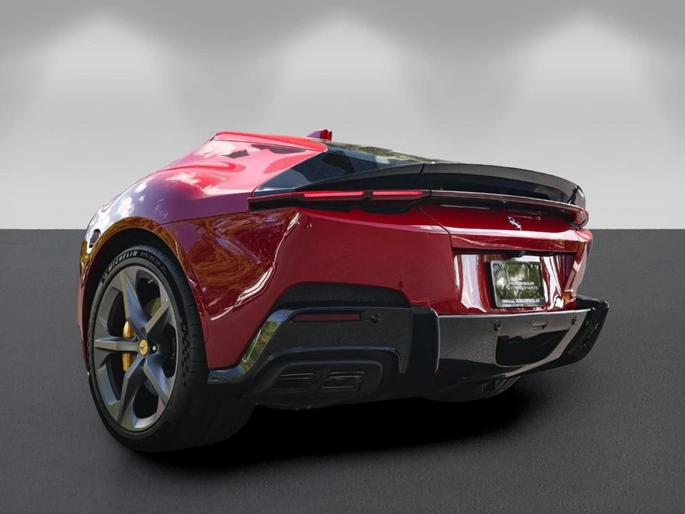 2025 Ferrari 12Cilindri - Image 18 of 31