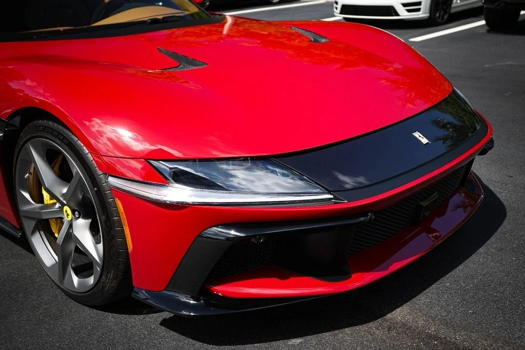 2025 Ferrari 12Cilindri - Image 10 of 31
