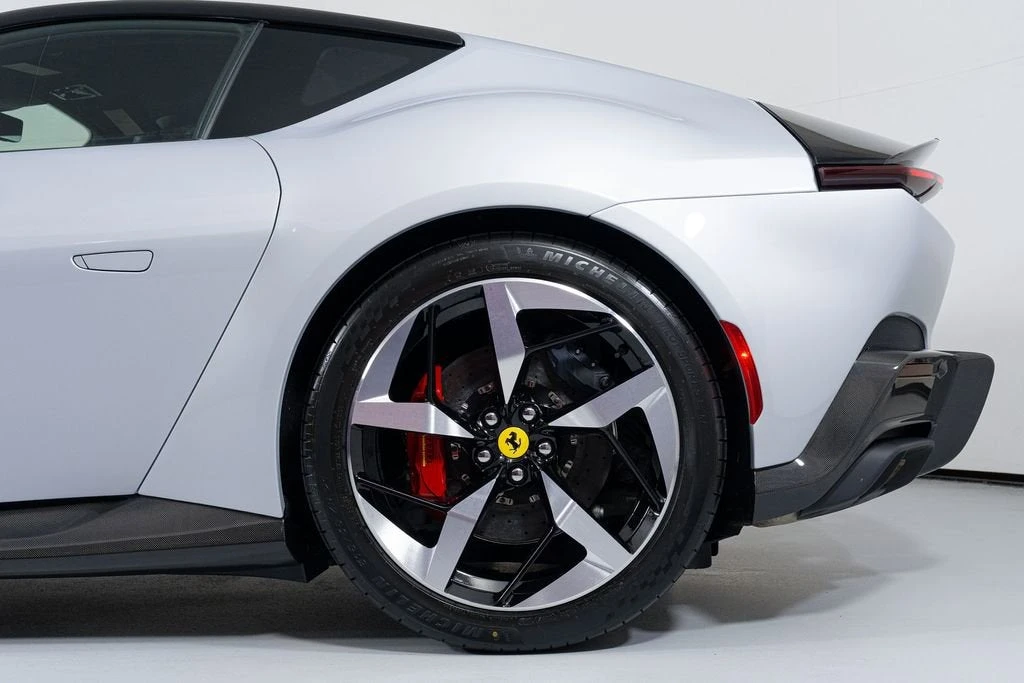 2025 Ferrari 12Cilindri - Image 13 of 31