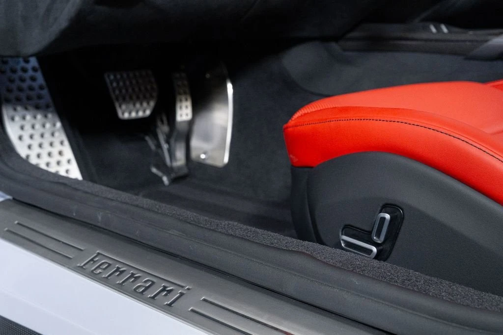 2025 Ferrari 12Cilindri - Image 25 of 31