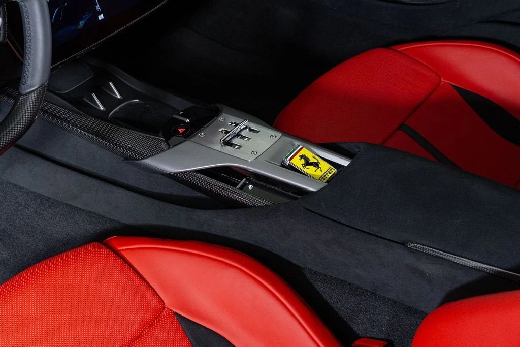 2025 Ferrari 12Cilindri - Image 30 of 31