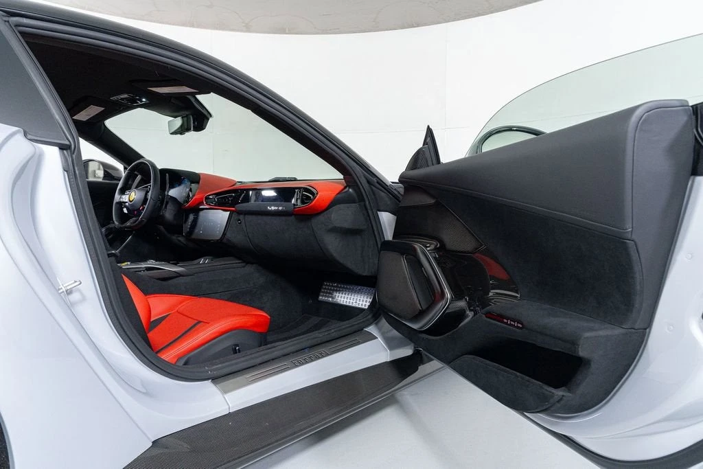 2025 Ferrari 12Cilindri - Image 31 of 31