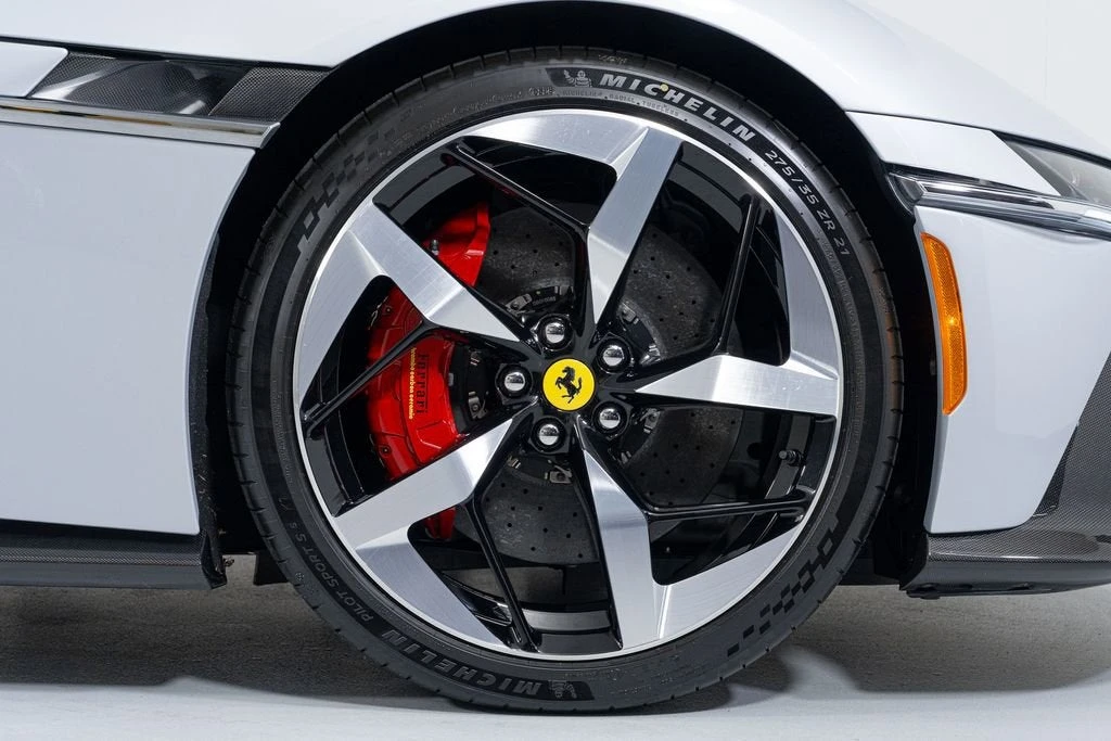 2025 Ferrari 12Cilindri - Image 21 of 31