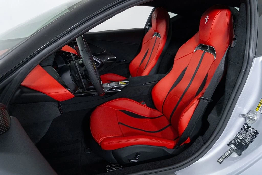 2025 Ferrari 12Cilindri - Image 5 of 31