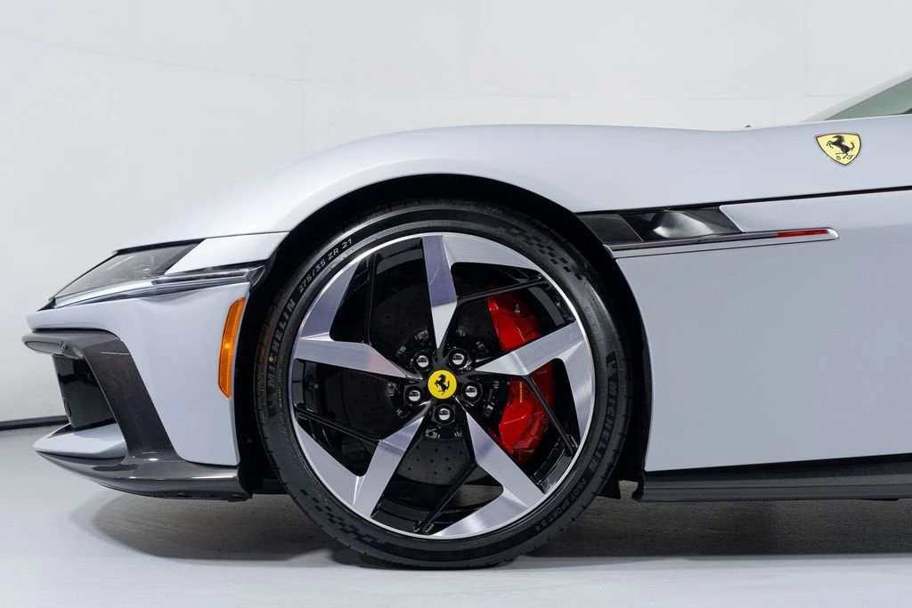 2025 Ferrari 12Cilindri - Image 12 of 31