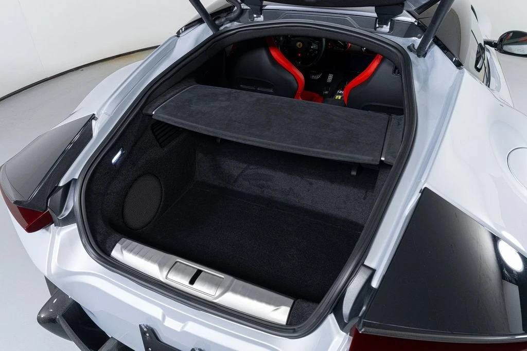 2025 Ferrari 12Cilindri - Image 17 of 31