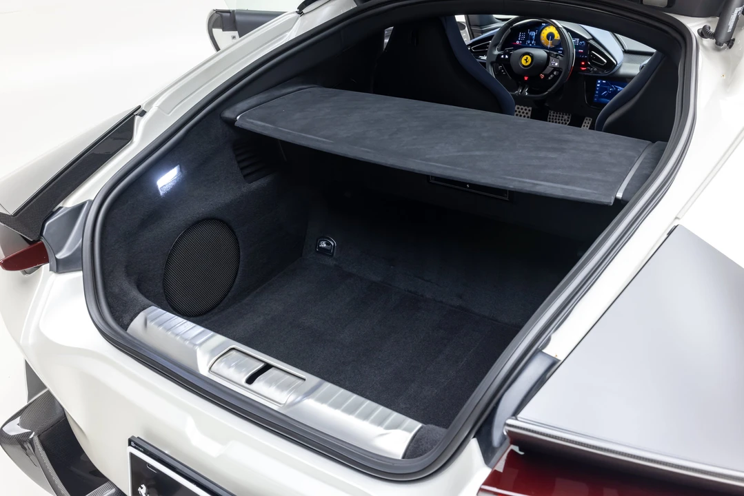 2025 Ferrari 12Cilindri - Image 21 of 31