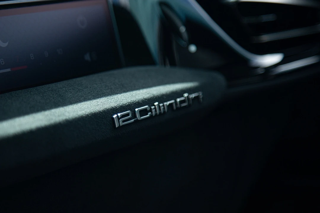 2025 Ferrari 12Cilindri - Image 15 of 31
