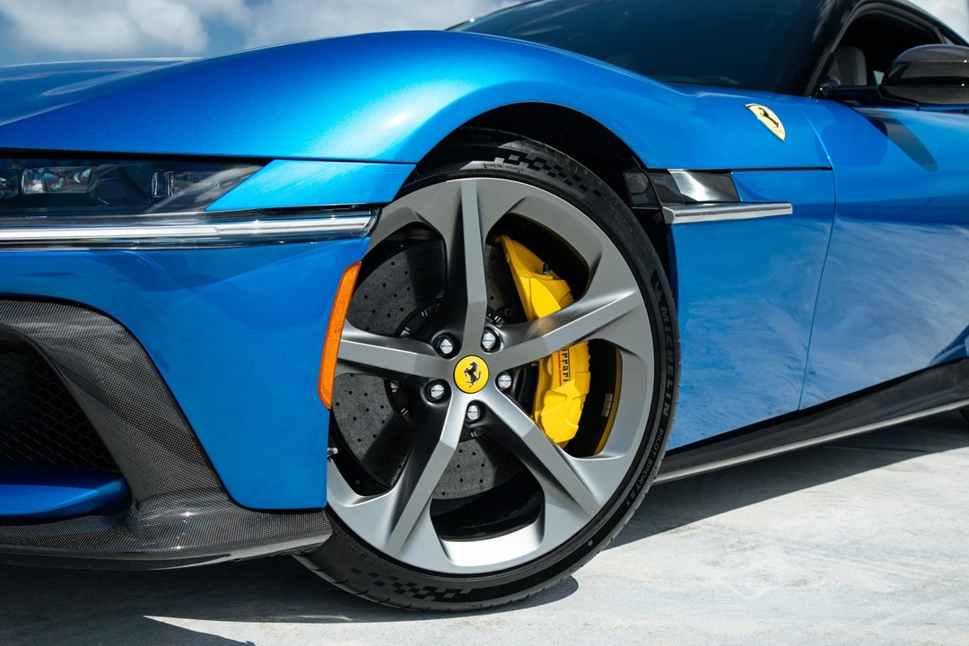 2025 Ferrari 12Cilindri - Image 10 of 31