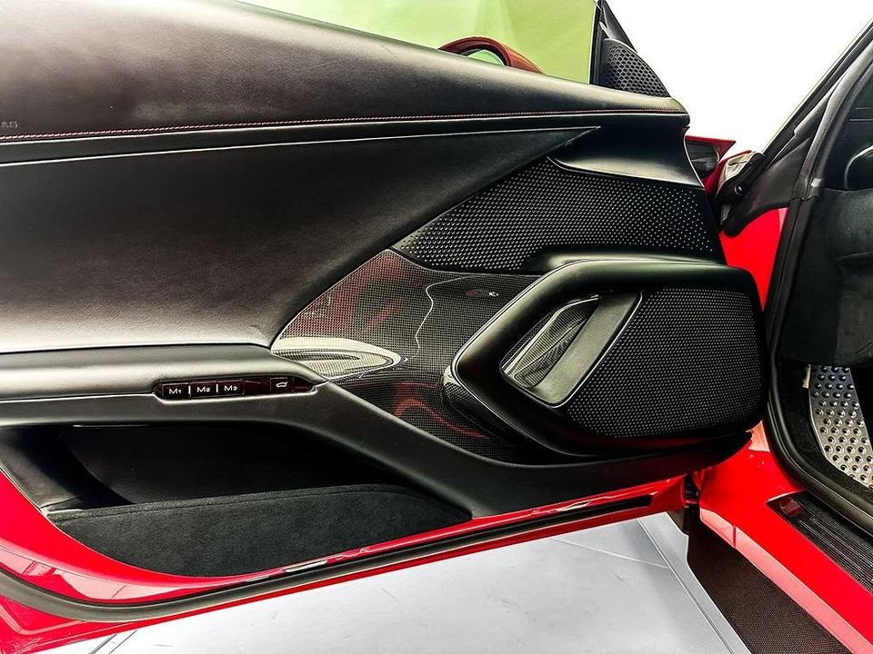 2025 Ferrari 12Cilindri - Image 22 of 31