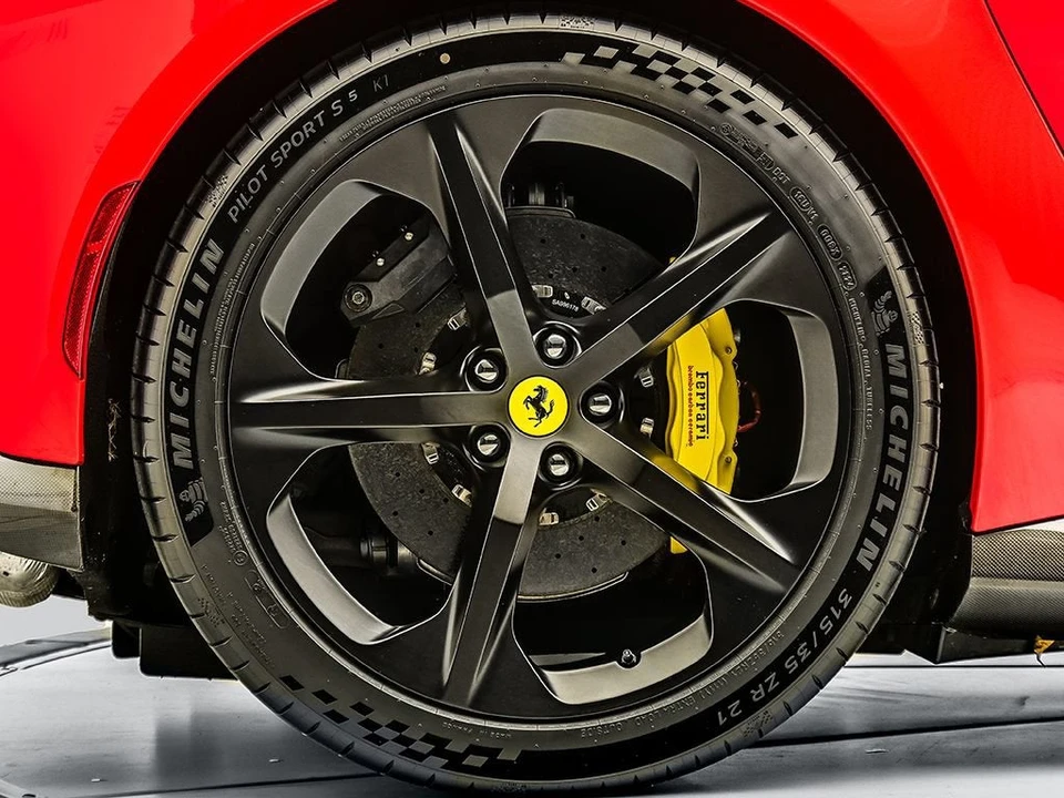 2025 Ferrari 12Cilindri - Image 24 of 31