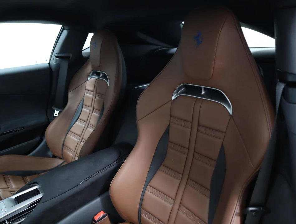 2025 Ferrari 12Cilindri - Image 10 of 31