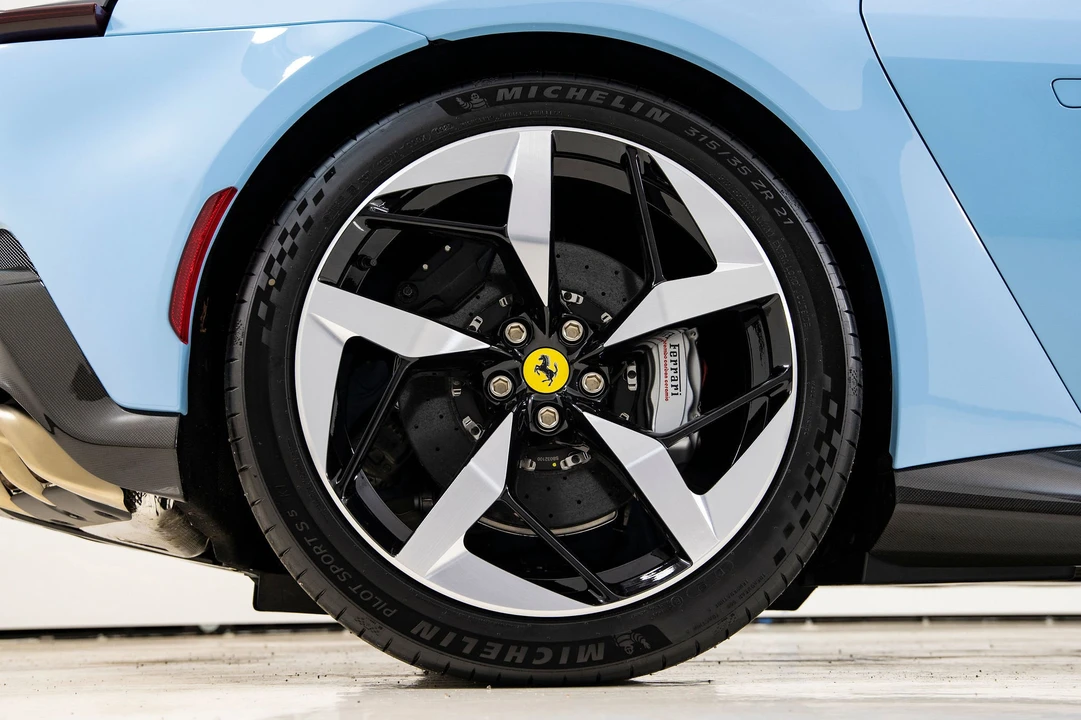 2025 Ferrari 12Cilindri - Image 21 of 31