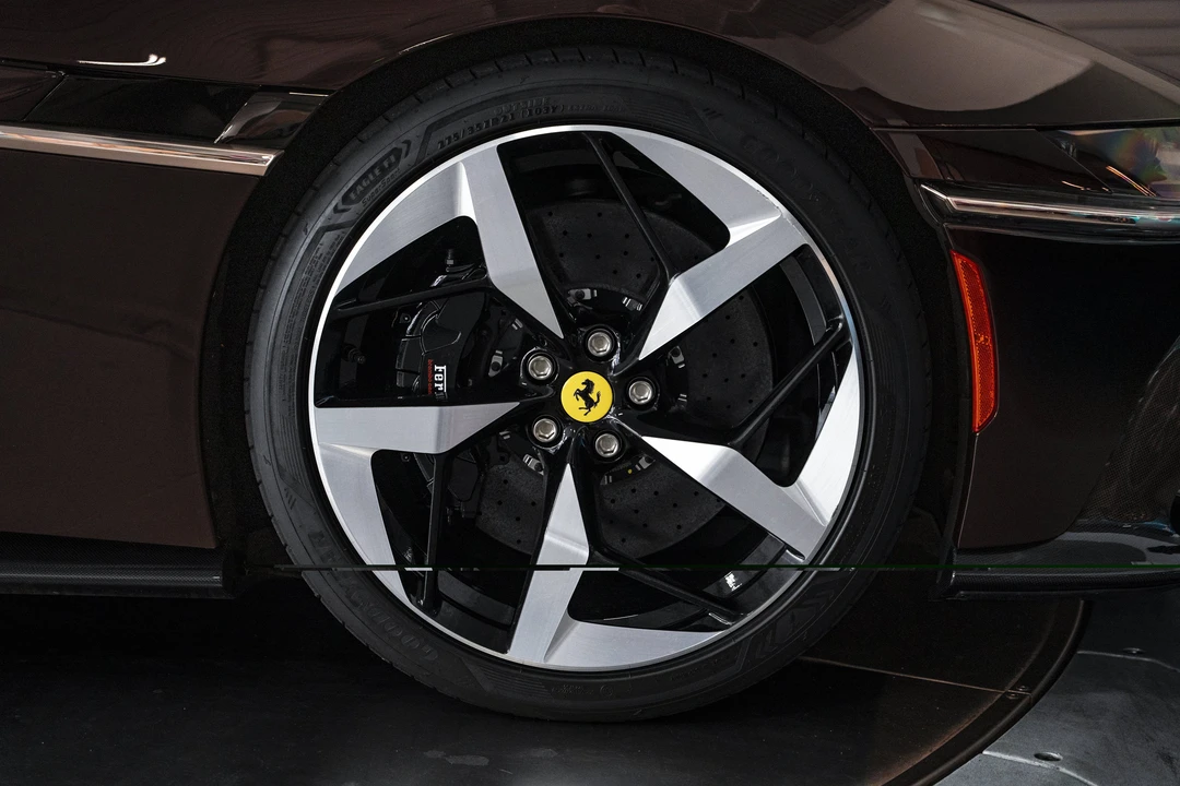 2025 Ferrari 12Cilindri - Image 18 of 31