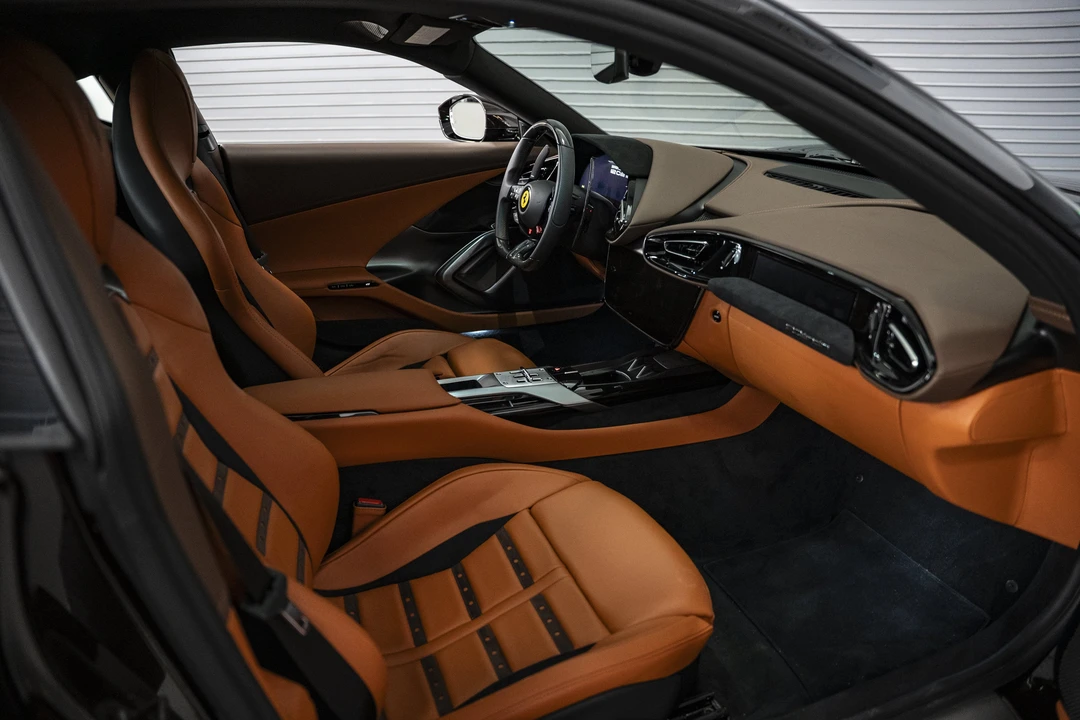 2025 Ferrari 12Cilindri - Image 30 of 31