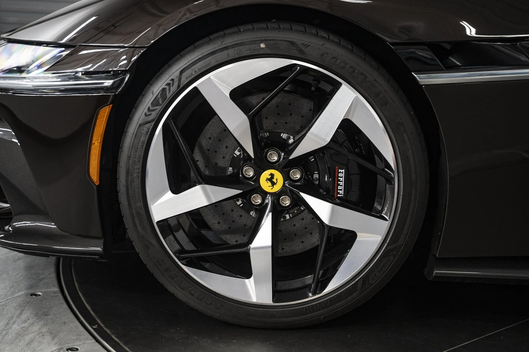 2025 Ferrari 12Cilindri - Image 19 of 31