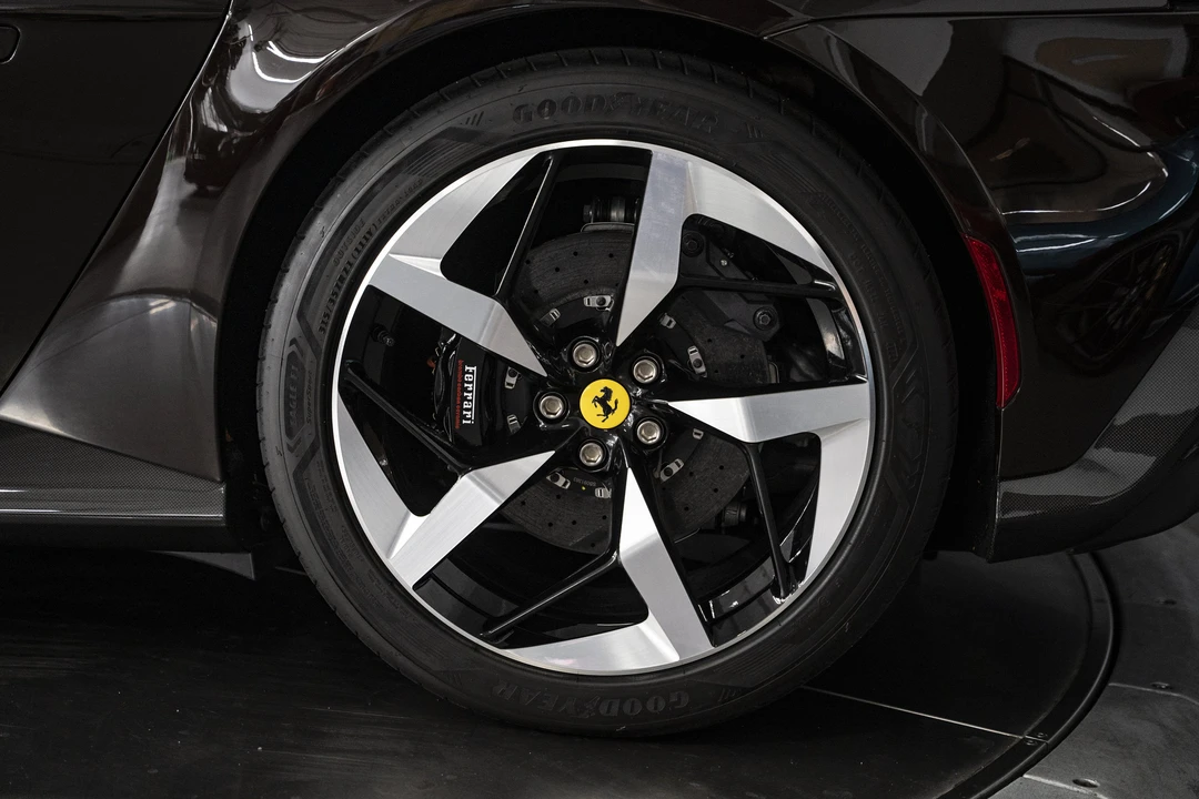2025 Ferrari 12Cilindri - Image 20 of 31