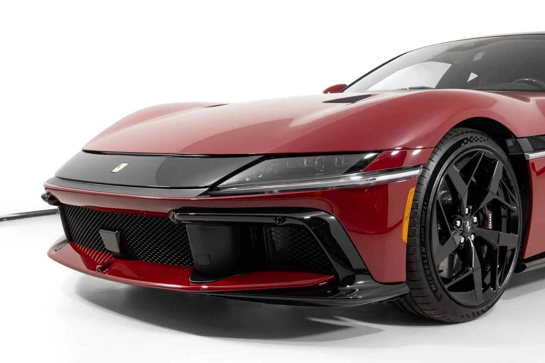 2025 Ferrari 12Cilindri - Image 15 of 31
