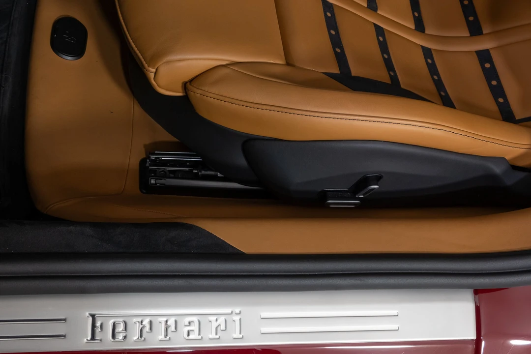 2025 Ferrari 12Cilindri - Image 30 of 31