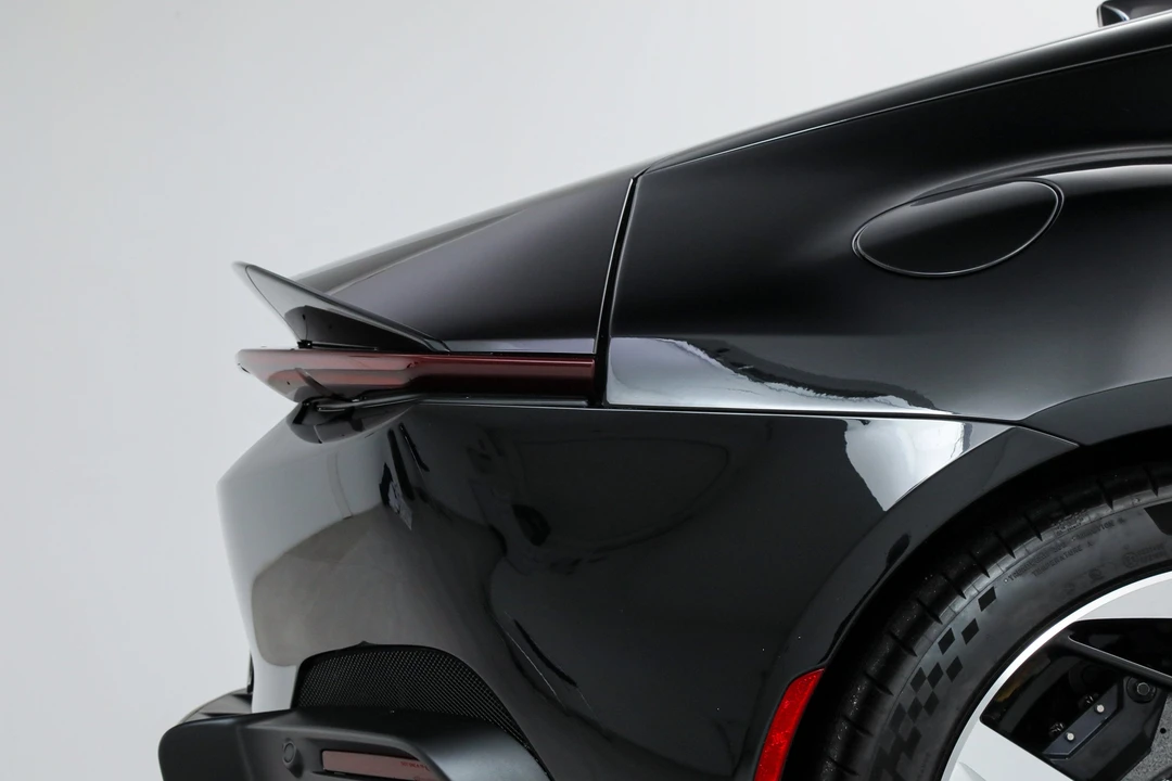 2025 Ferrari 12Cilindri - Image 18 of 31