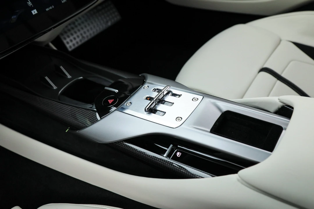 2025 Ferrari 12Cilindri - Image 31 of 31
