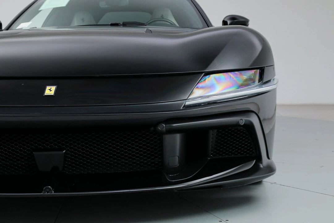 2025 Ferrari 12Cilindri - Image 14 of 31