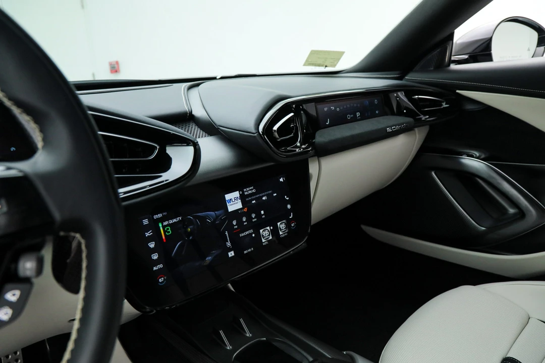 2025 Ferrari 12Cilindri - Image 28 of 31