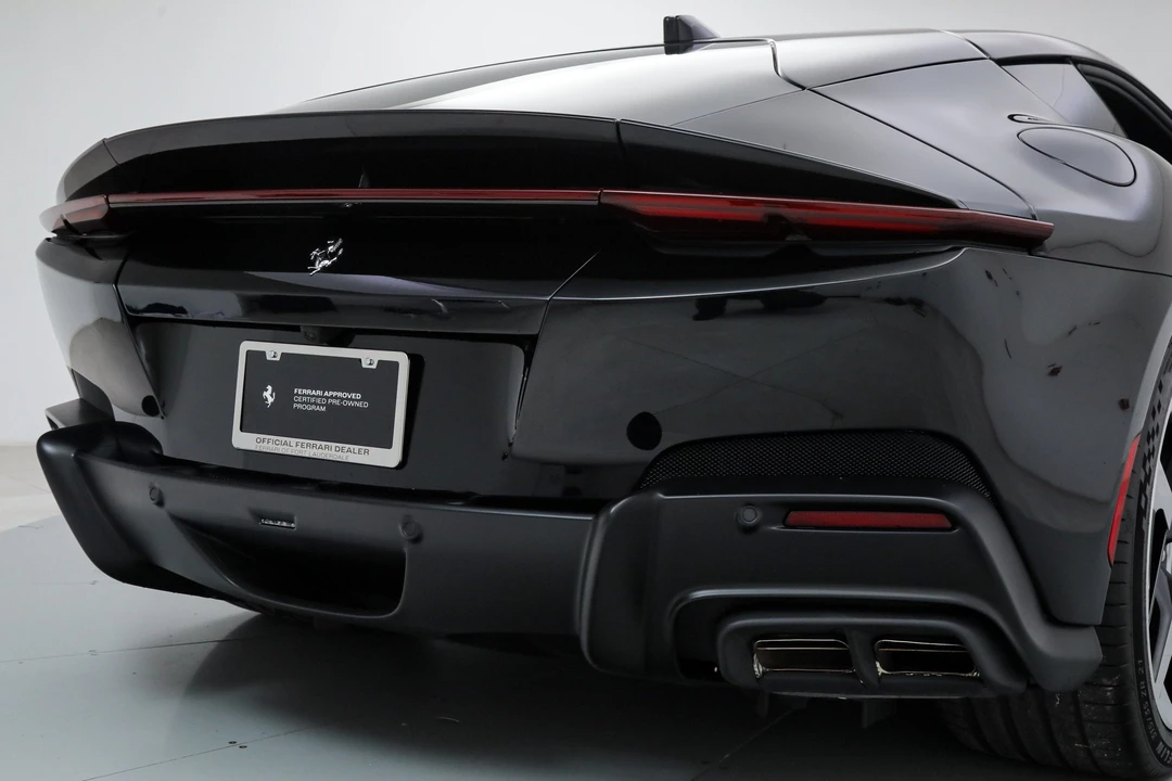 2025 Ferrari 12Cilindri - Image 17 of 31