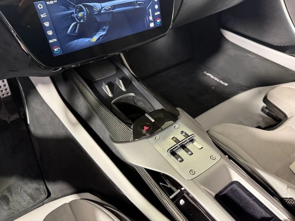 2025 Ferrari 12Cilindri - Image 9 of 10