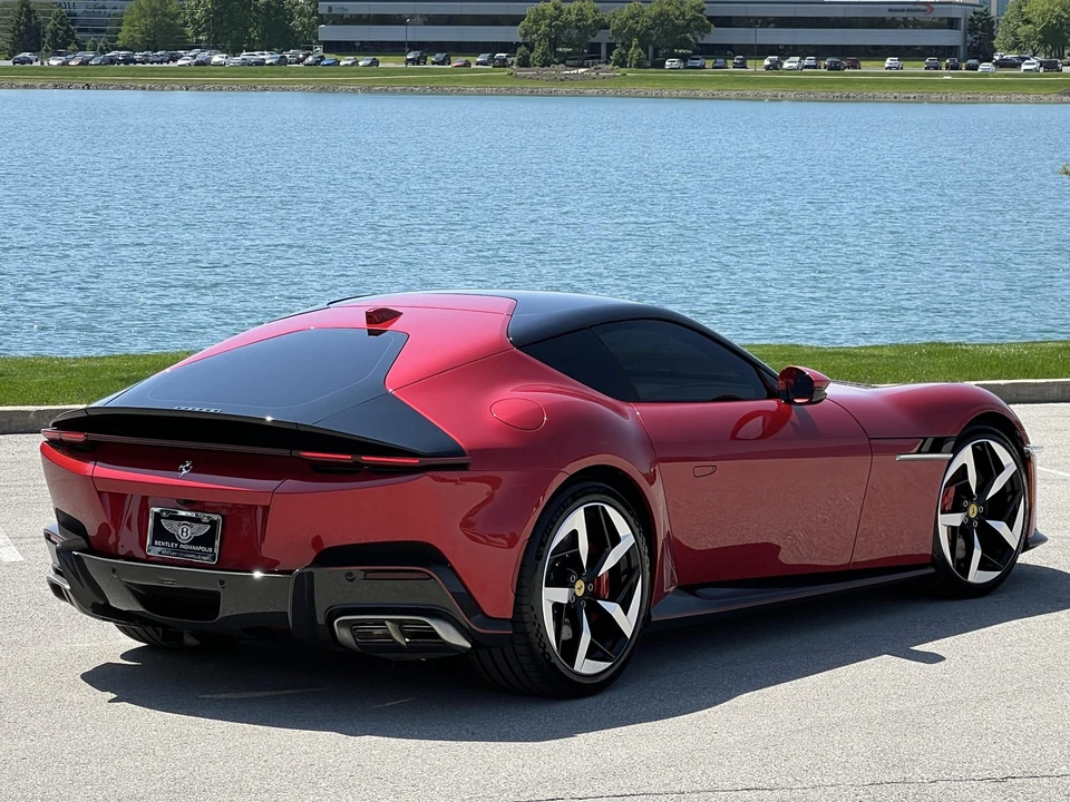 2025 Ferrari 12Cilindri - Image 7 of 31